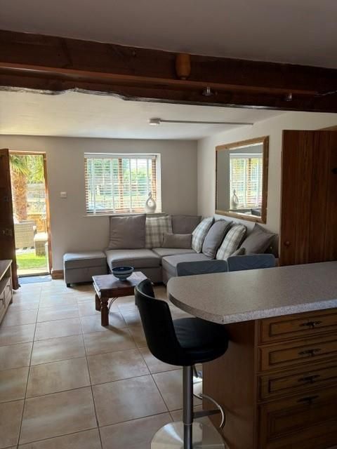 Property photo 2 of 9 2 Red 4.Jpg