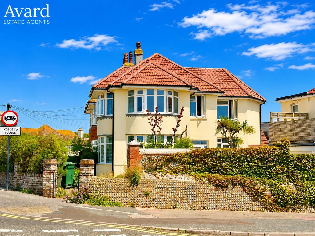 Property photo 1 of 40 73.Png