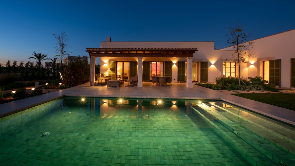 Property photo 2 of 43 80723 - 2.Jpg