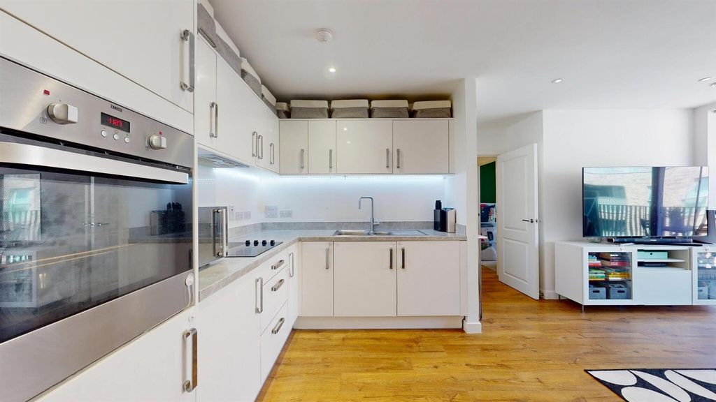 Property photo 3 of 13 2 Bedroom For Sale At Mahindra Way, Beckton, E6 By