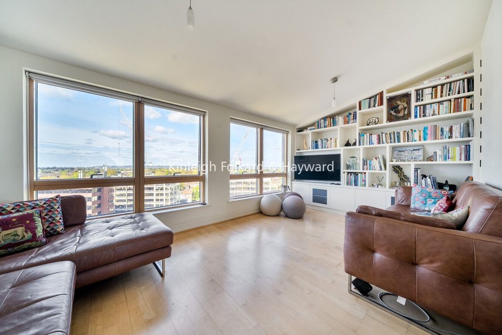 Property photo 1 of 28 Picture No. 18