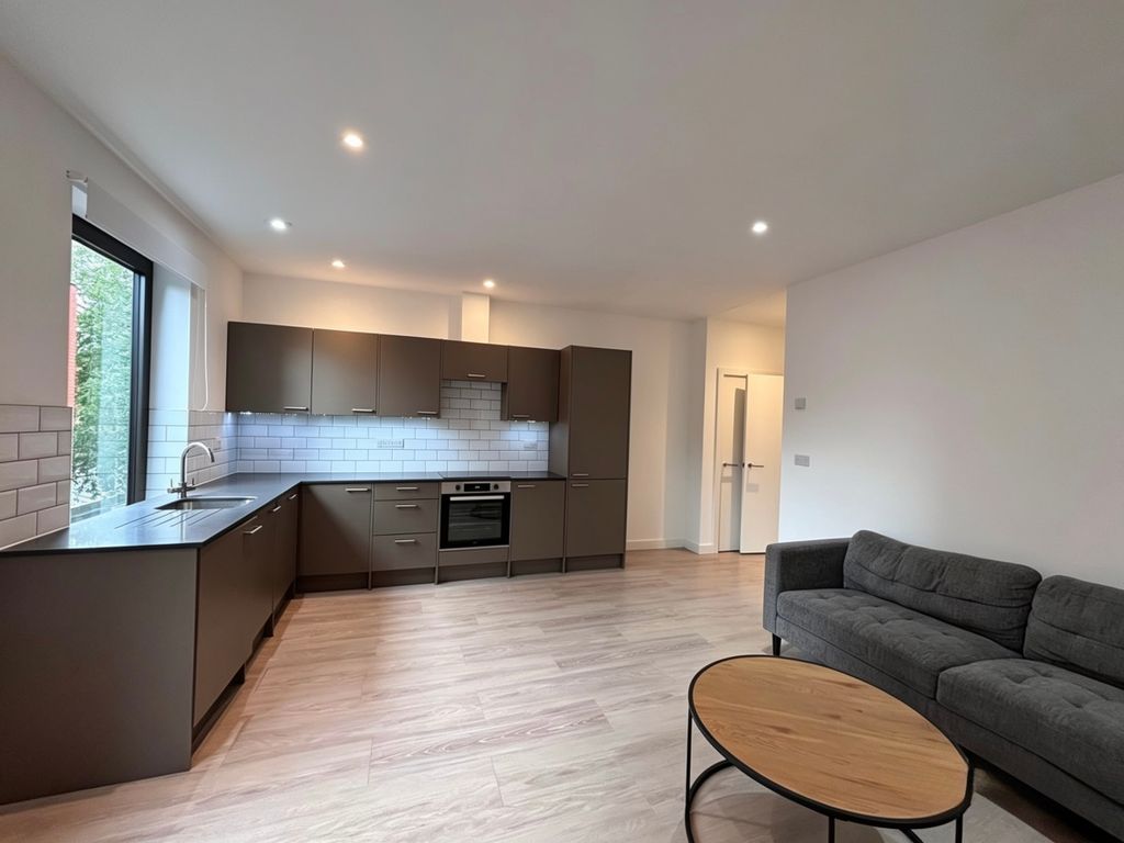 Property photo 1 of 6 12 Southernhay Main Living Space