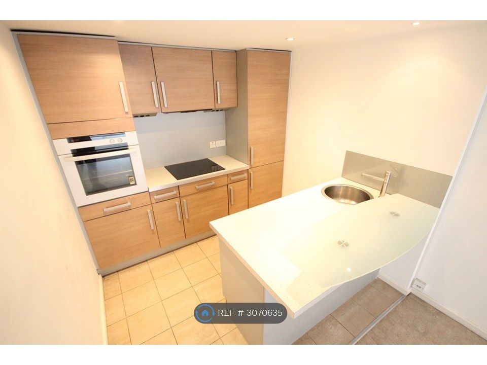 Property photo 2 of 9 Kitchen