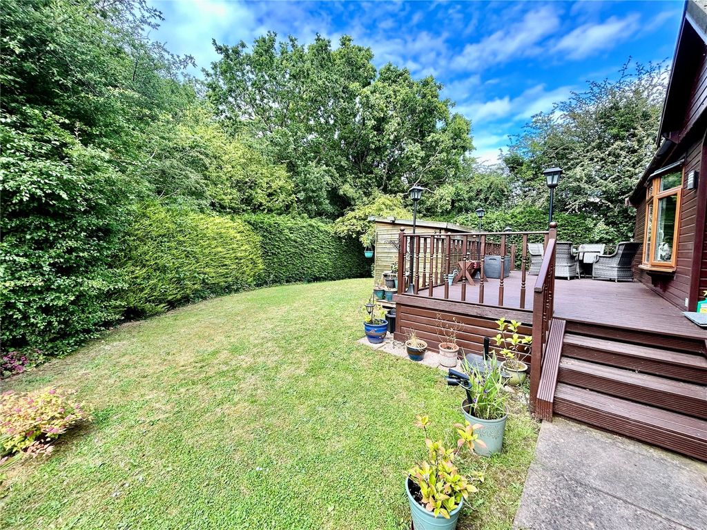 Property photo 2 of 20 Picture No. 23