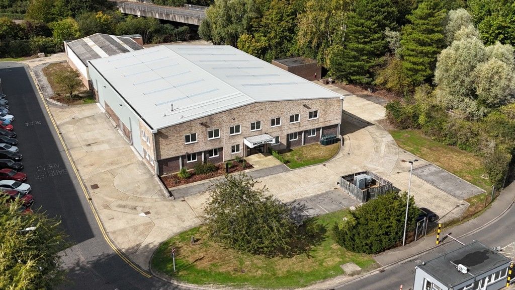 Property photo 1 of 20 Photo 4