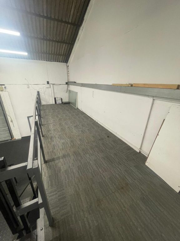 Property photo 2 of 8