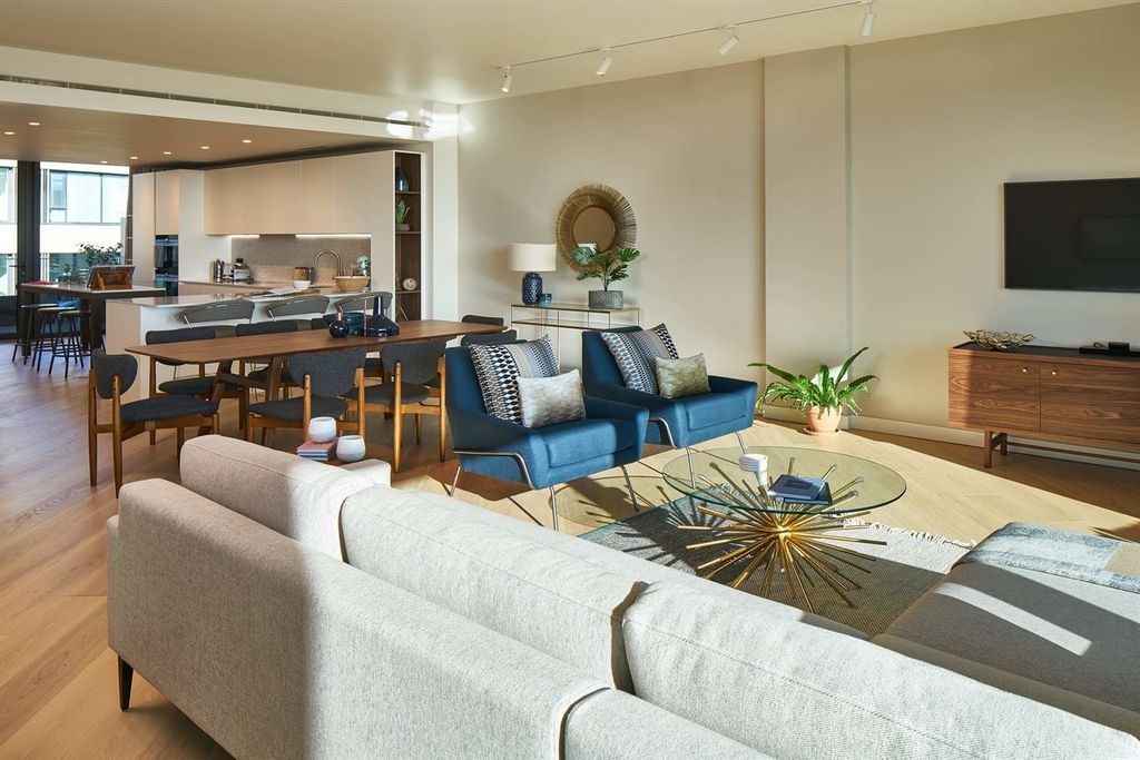 Property photo 2 of 12 Open Plan