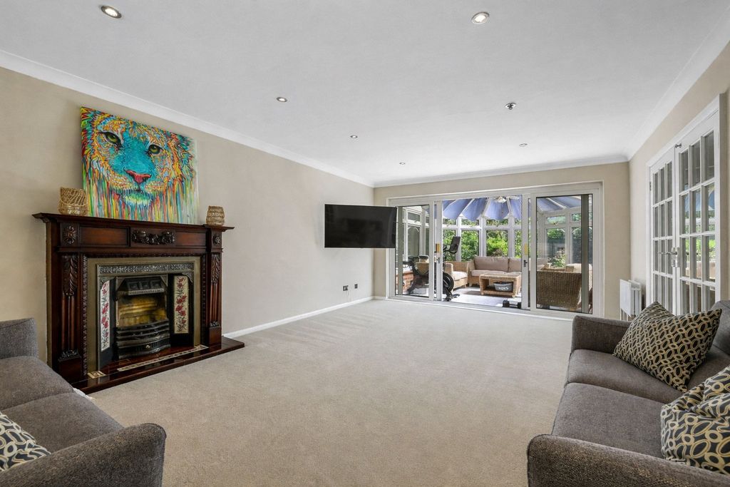 Property photo 3 of 63 Reception