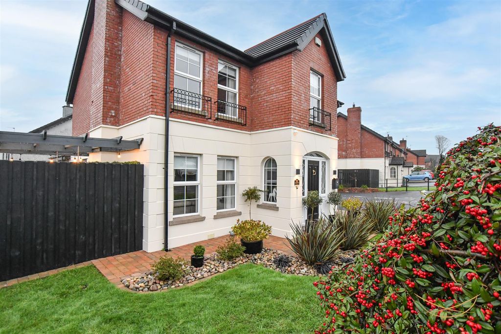 Property photo 3 of 81 Dhp-12.Jpg