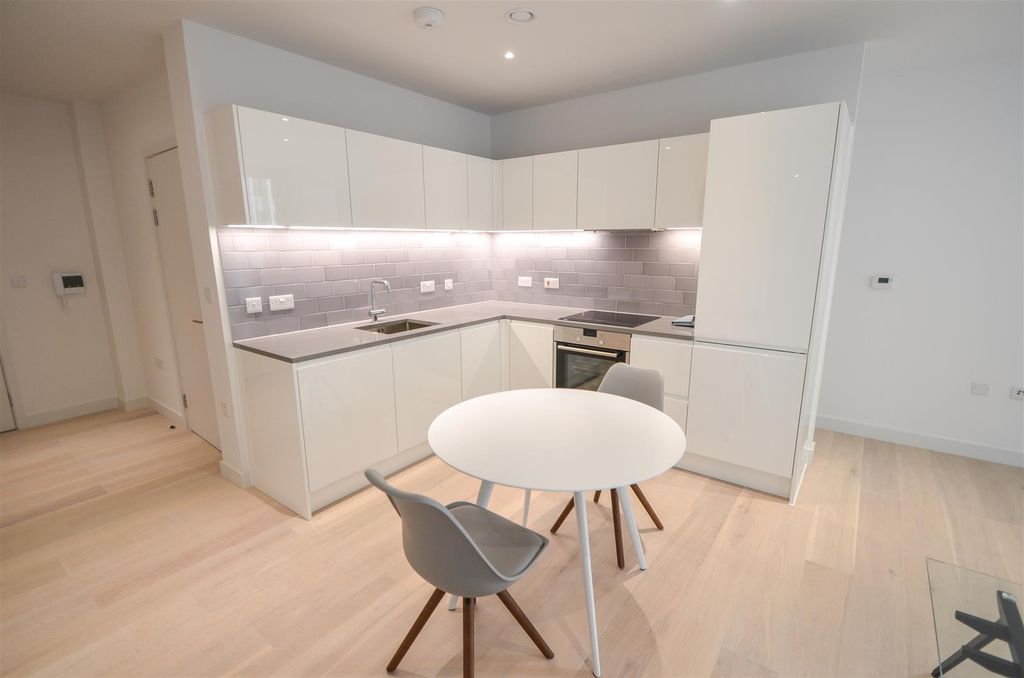 Property photo 2 of 11 Liner House