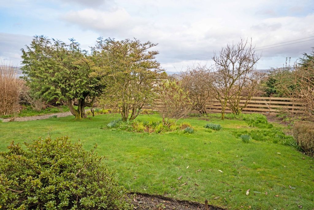 Property photo 3 of 28 3091363