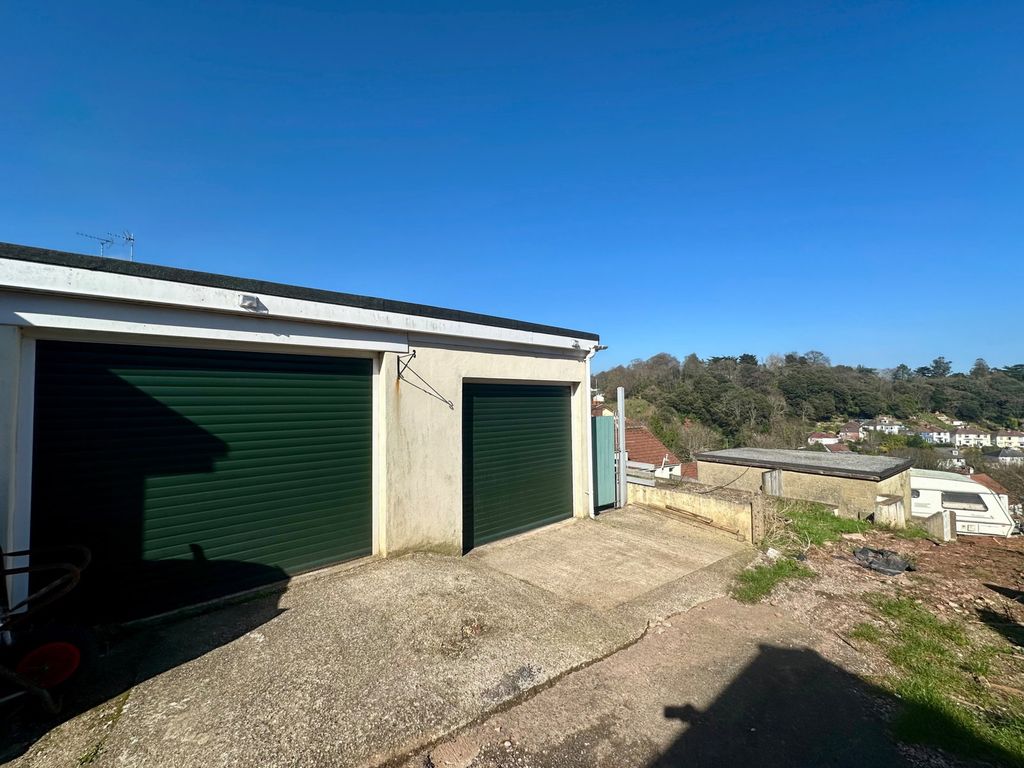 Property photo 2 of 22