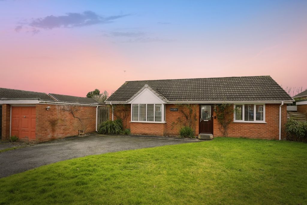 Property photo 1 of 16 Pbox-Img.Jpg