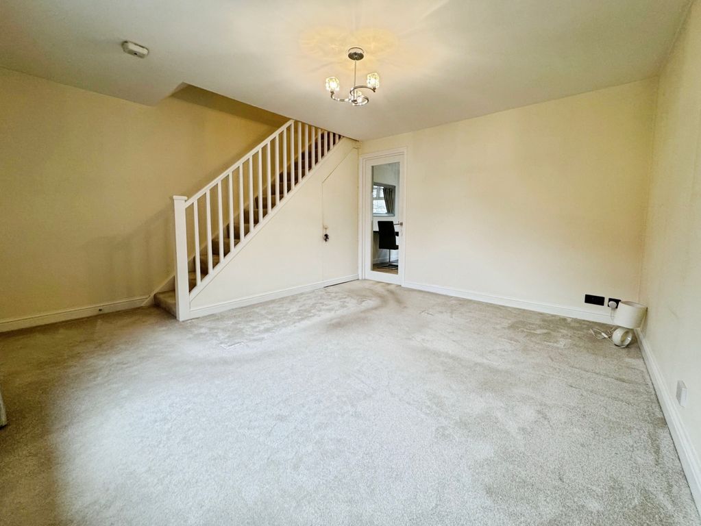 Property photo 2 of 31 Gallery