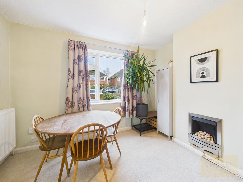 Property photo 3 of 13