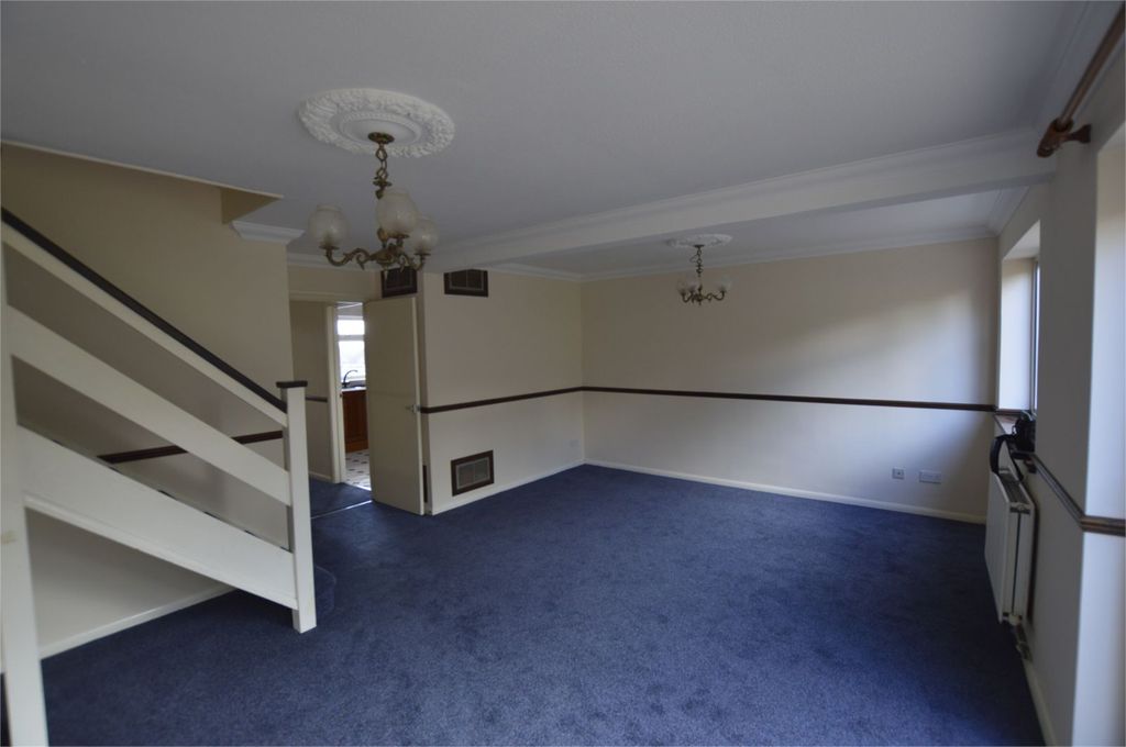 Property photo 2 of 12 Photograph 2