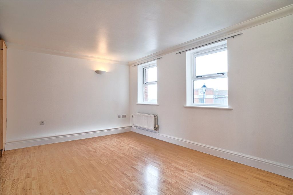 Property photo 2 of 6 Picture No. 02