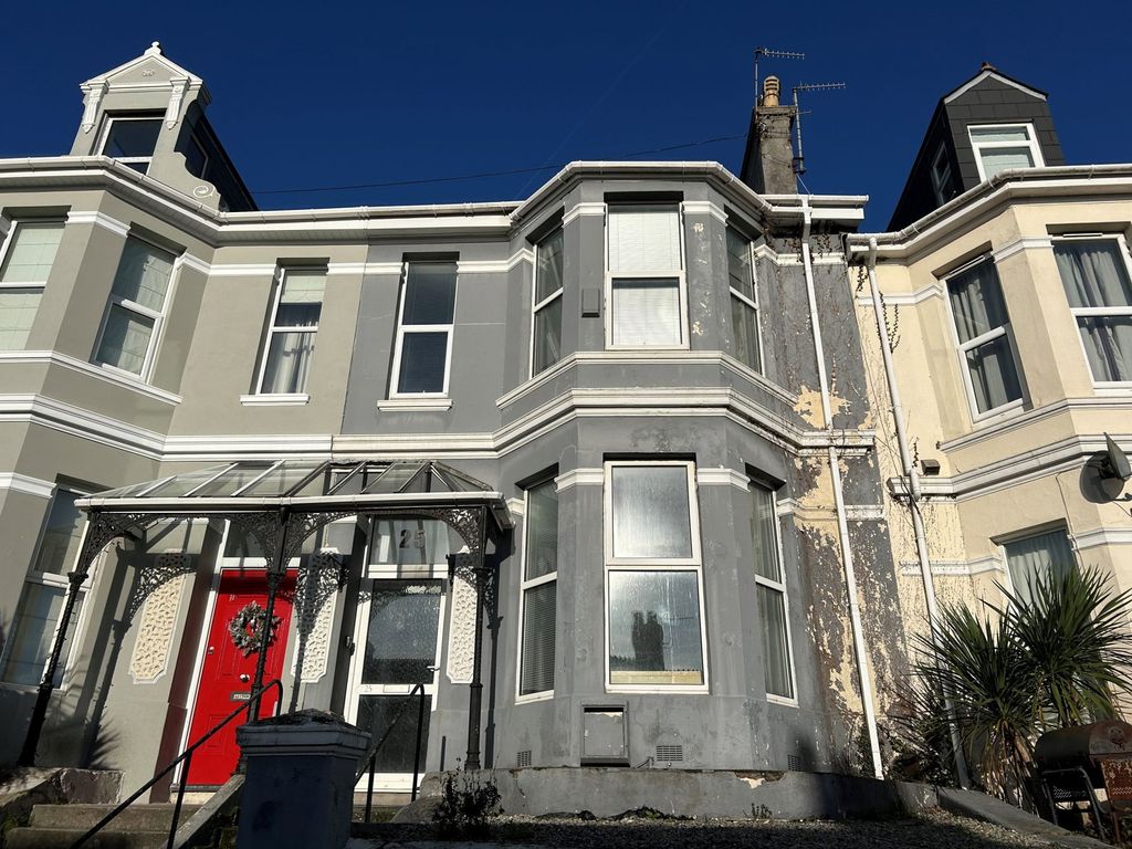 Property photo 1 of 13