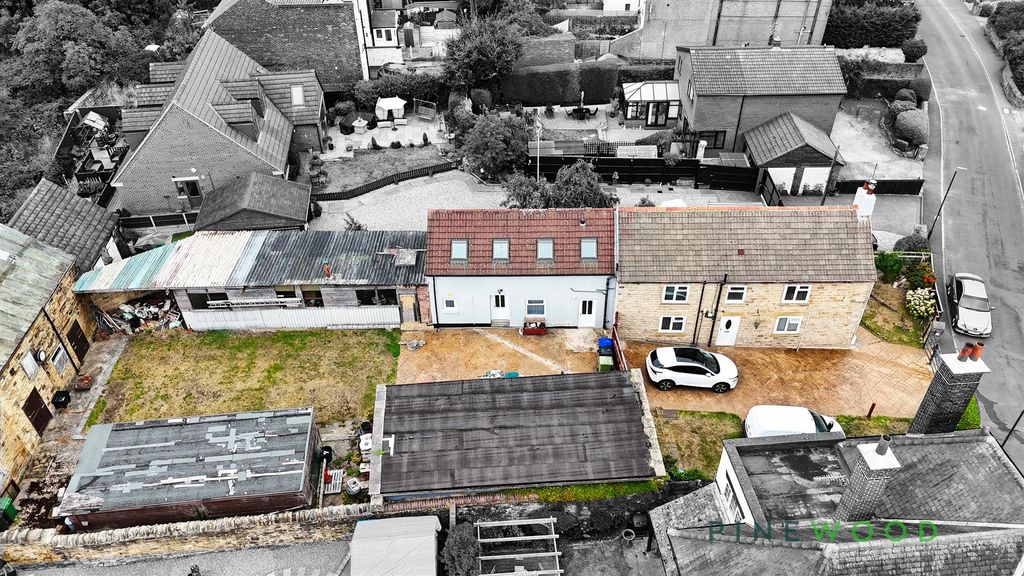 Property photo 1 of 34 Aerial