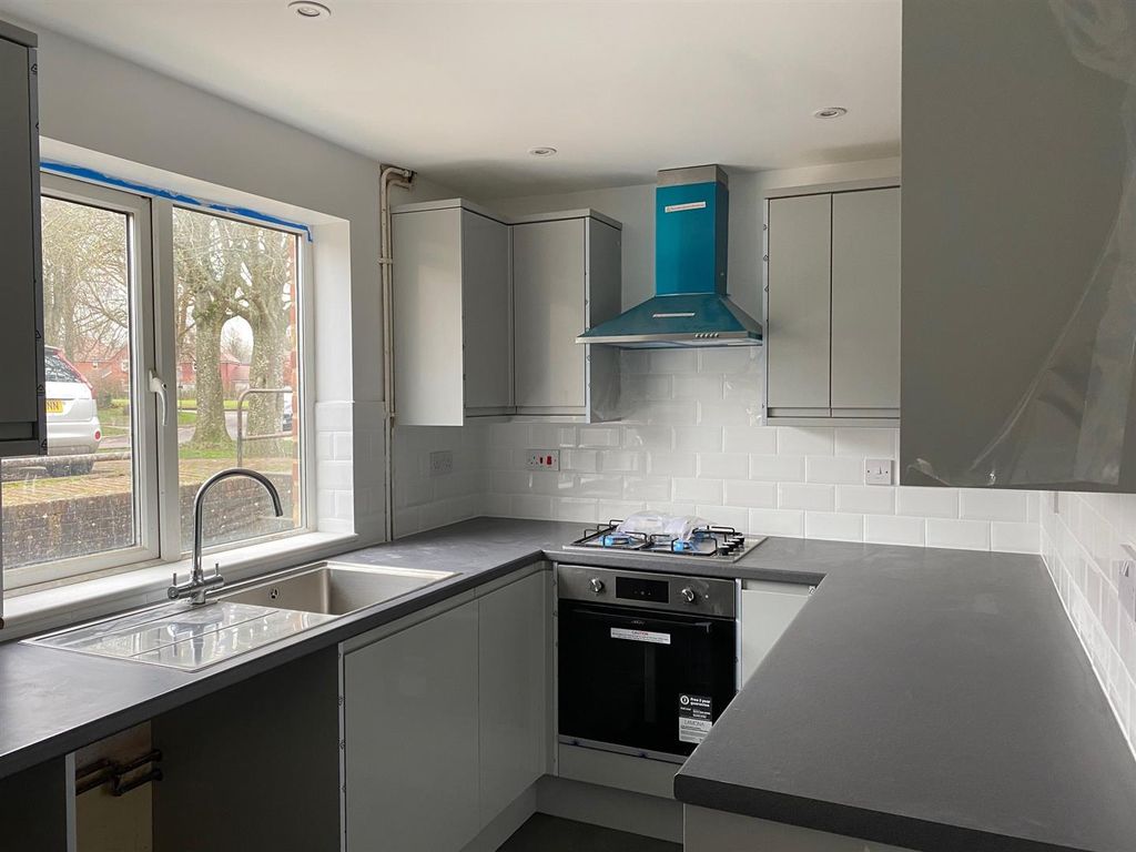 Property photo 2 of 17 Photo 9.Jpg