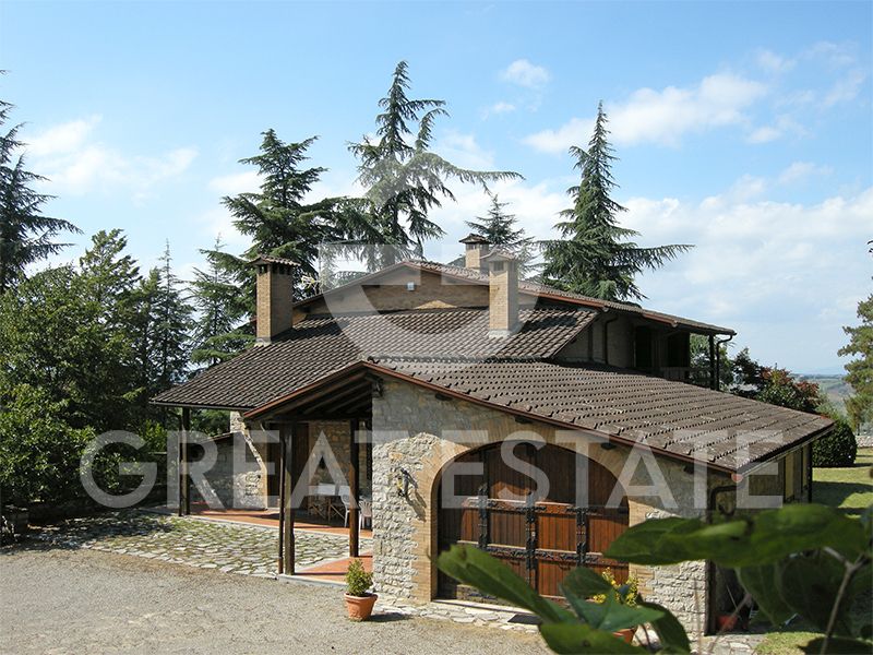 Property photo 3 of 25 Exteriors