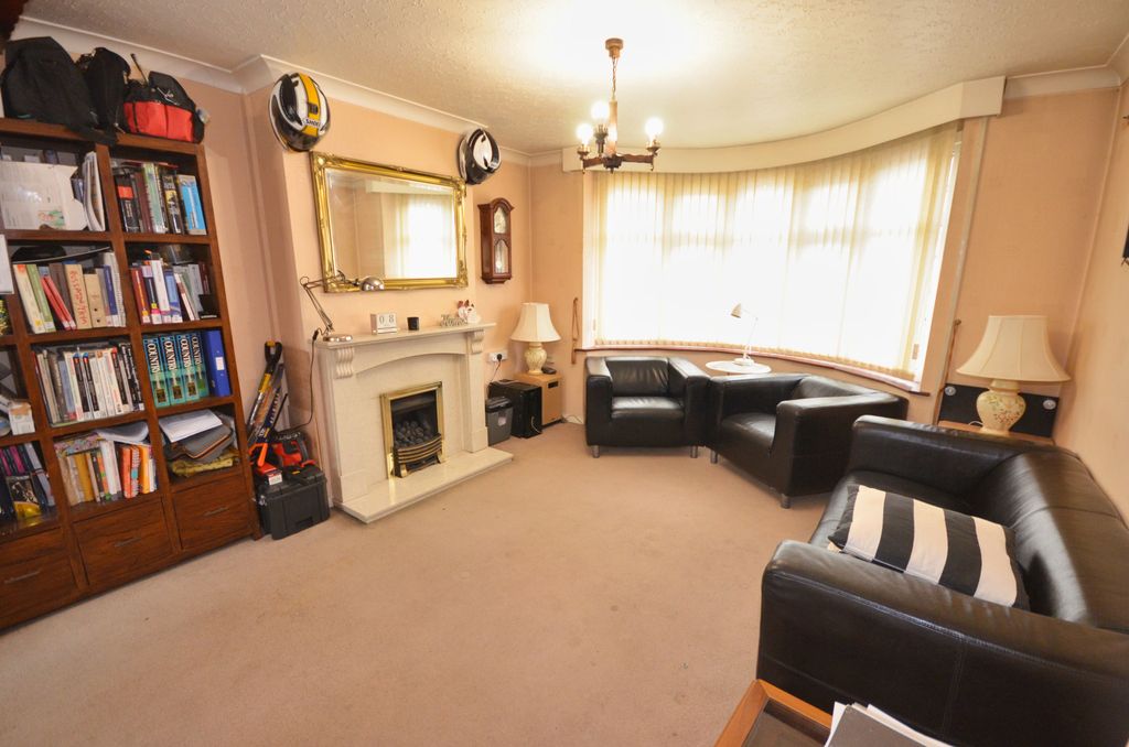 Property photo 3 of 22