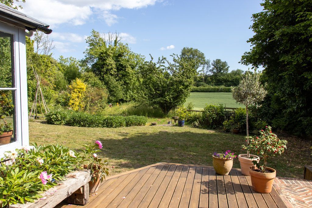 Property photo 2 of 33