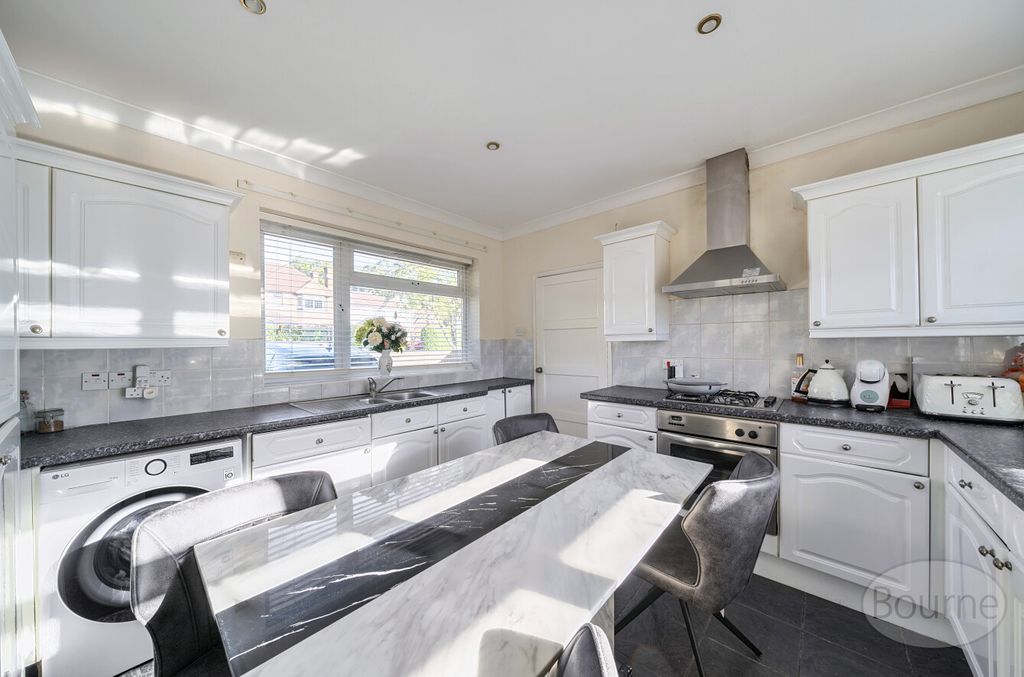 Property photo 2 of 19 7Eac8928-d57B-41A...