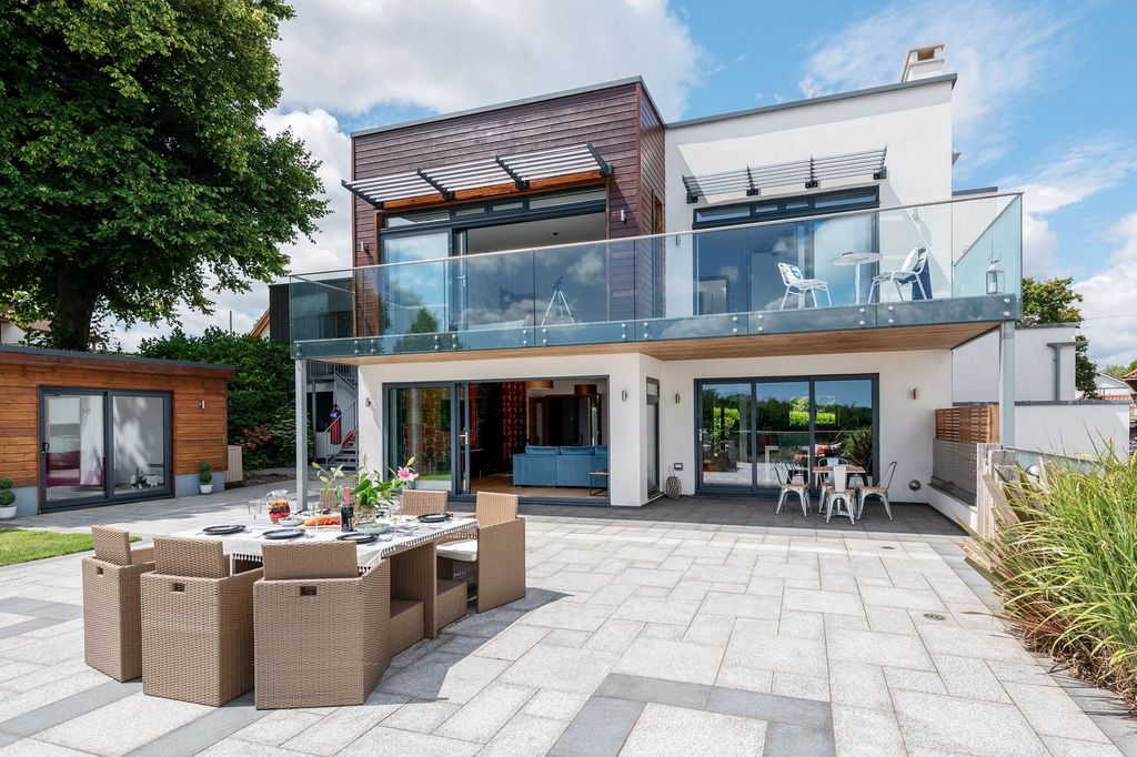 Property photo 3 of 17 Exterior_Eastleigh House_Churston Ferrers