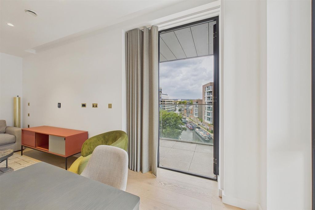 Property photo 3 of 25 2.Jpg