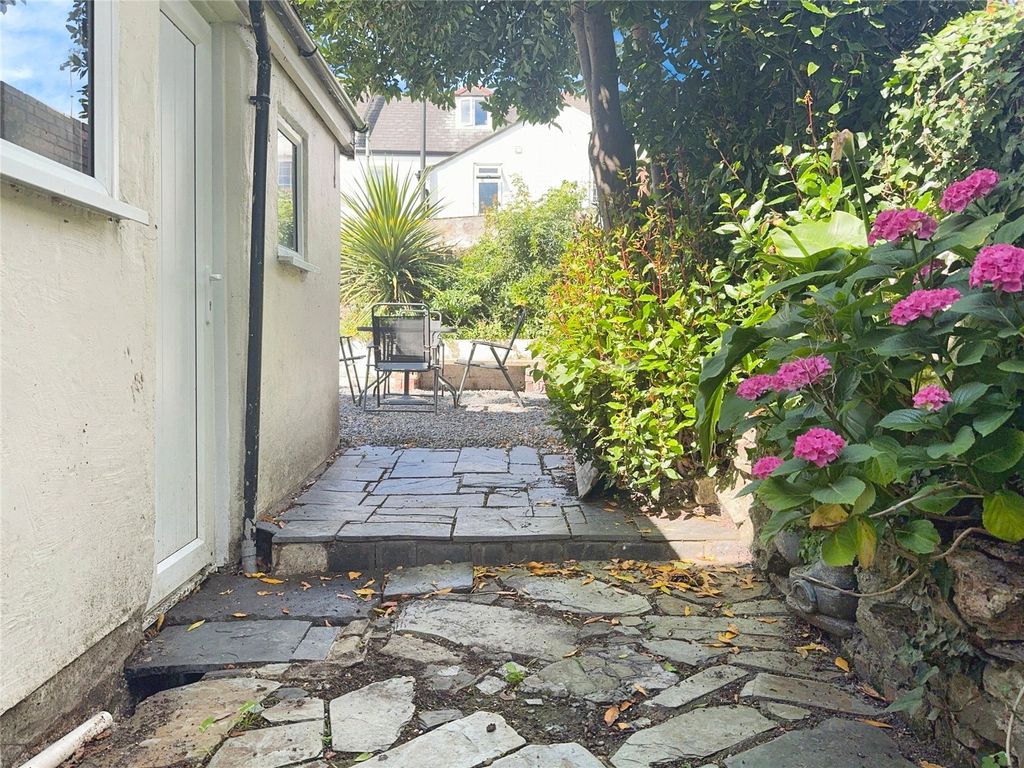 Property photo 2 of 9 Picture No. 05
