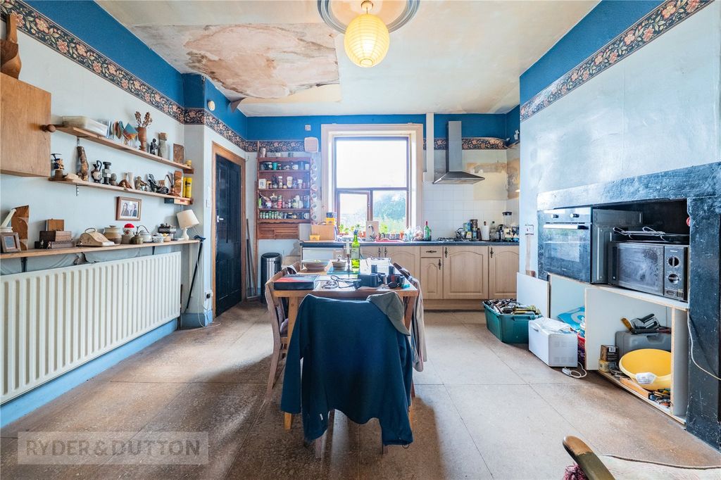 Property photo 3 of 19 Kitchen Diner