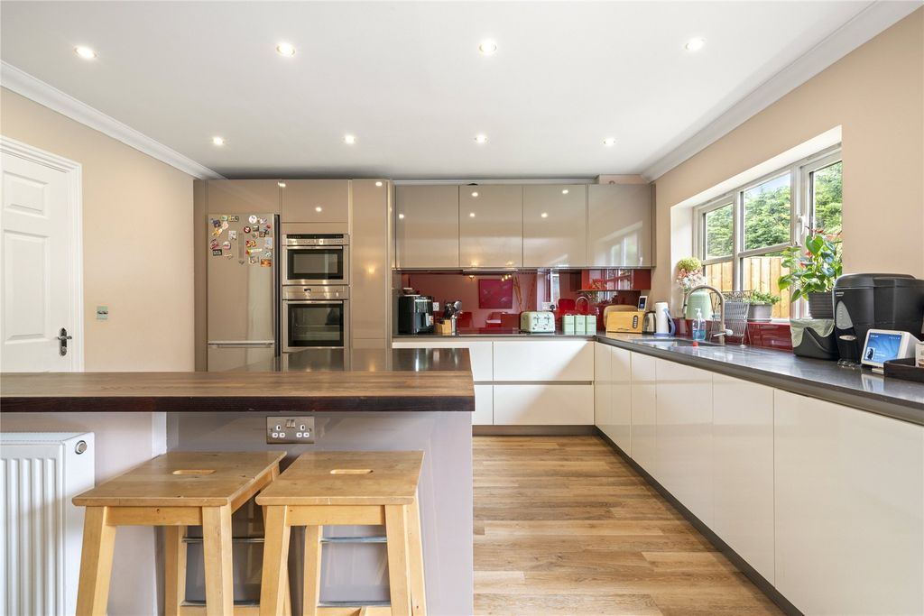 Property photo 2 of 12 Reception/Kitchen