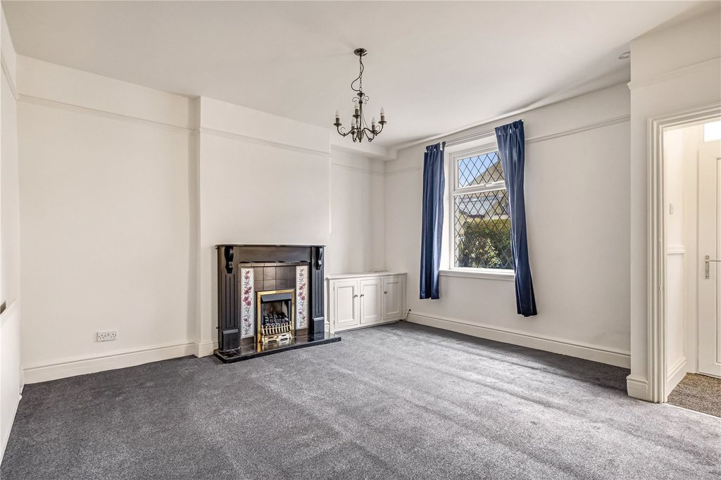 Property photo 2 of 18 Living Room