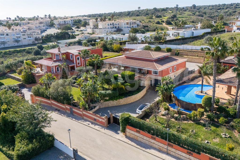 Property photo 1 of 48 Luxury | Elegant T2+1 Villa For Sale At Porto De Mós For Sale - Lagos