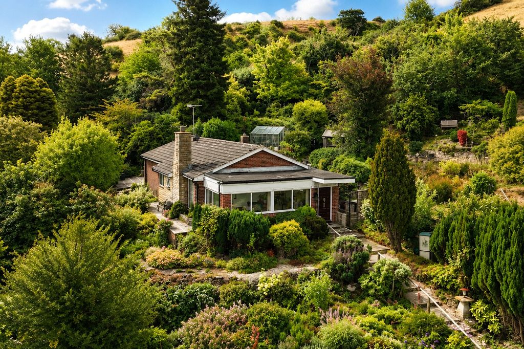 Property photo 1 of 33 Picture No. 66