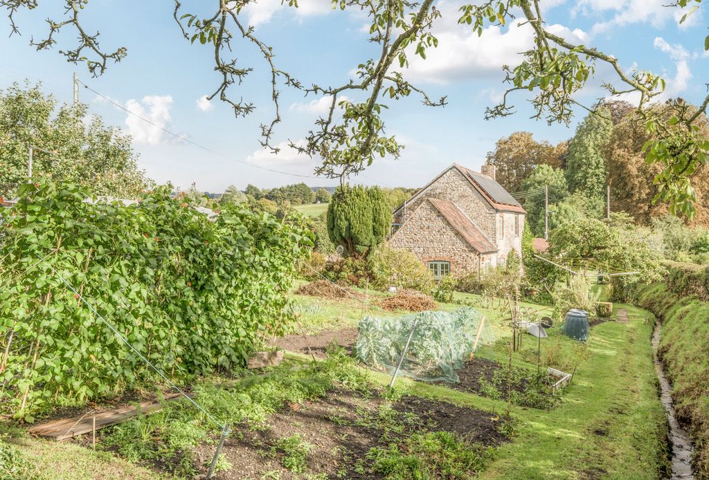 Property photo 2 of 19 Picture 2