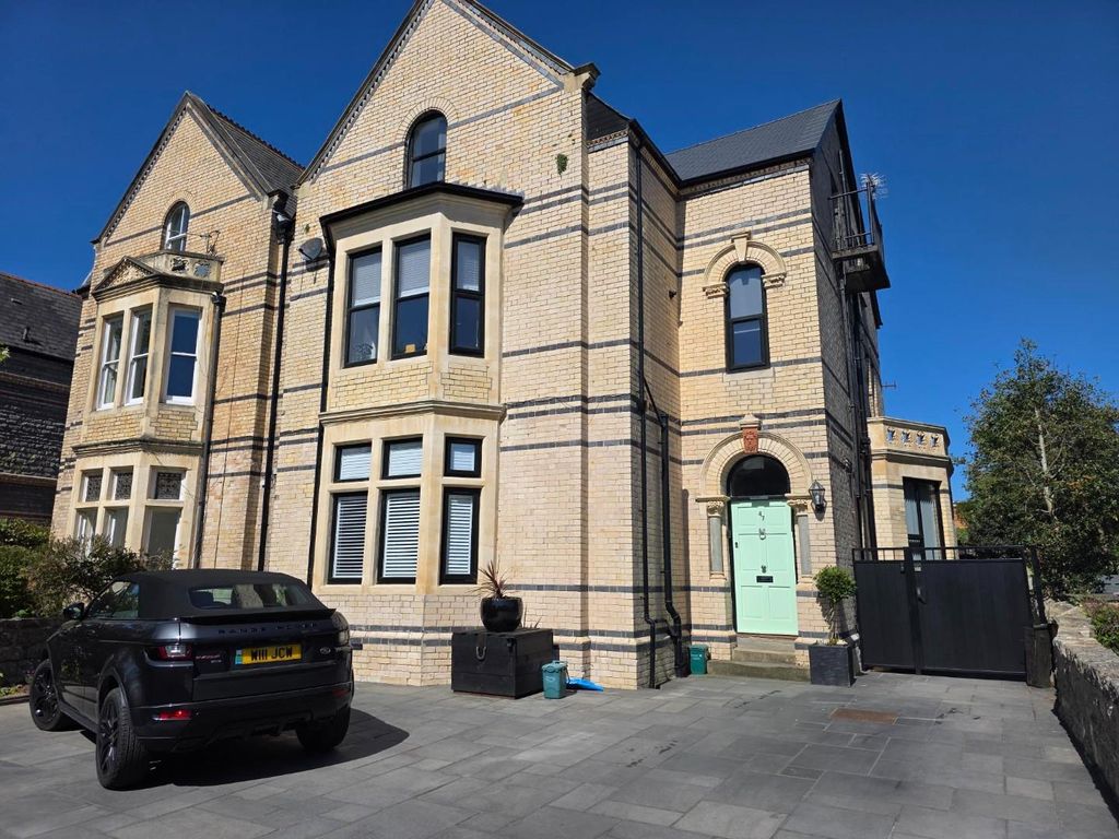 Property photo 1 of 7 Front.Jpg