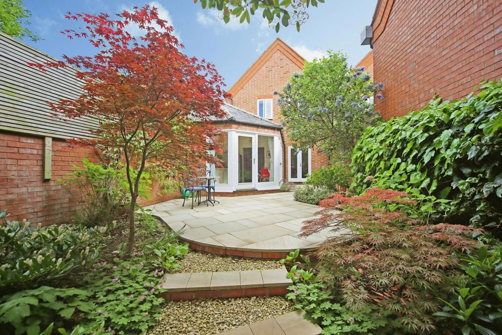 Property photo 1 of 18 Pbox-Img.Jpg
