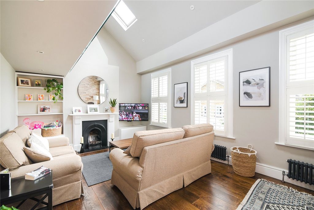 Property photo 1 of 10 Reception Room