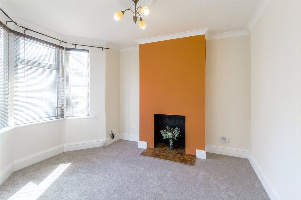 Property photo 2 of 15 Picture No. 02