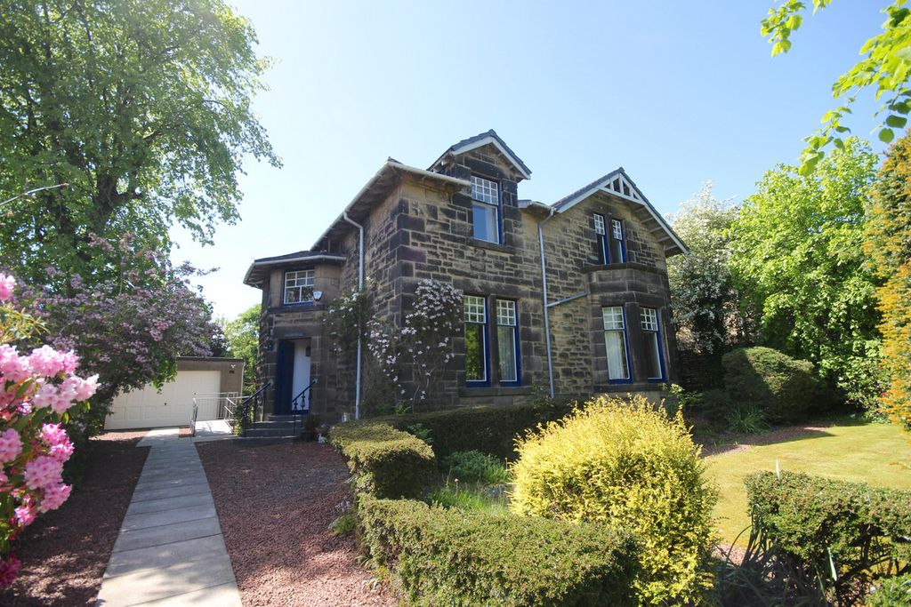 Property photo 1 of 35