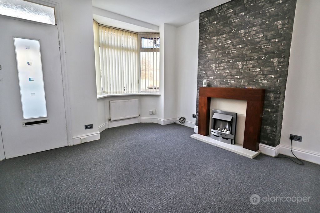 Property photo 3 of 19 4488185