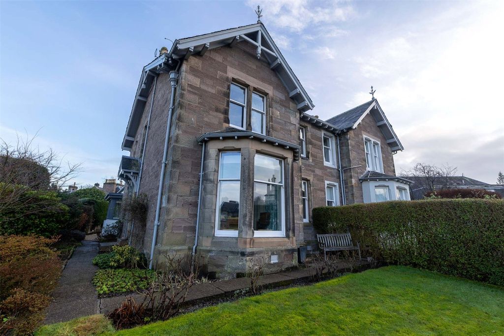 Property photo 1 of 50 Picture No. 01