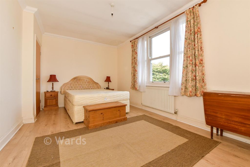 Property photo 3 of 9 Bedroom 1