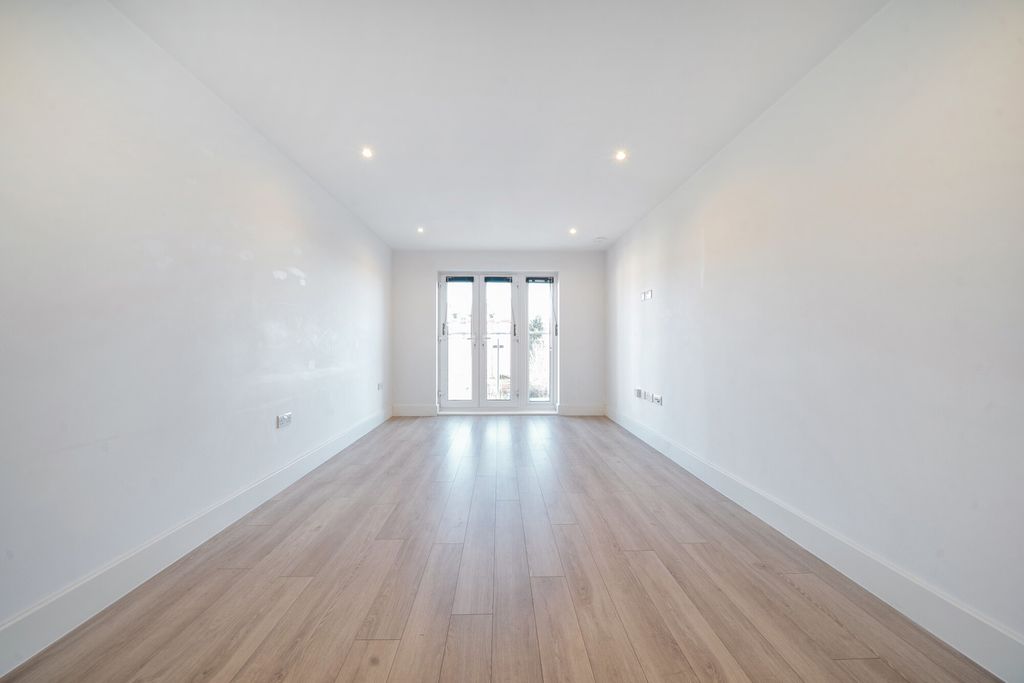 Property photo 2 of 17 1229017 (2).Jpg