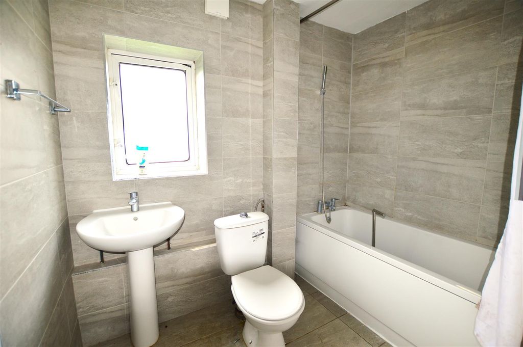 Property photo 2 of 11 Dsc_0516.Jpg