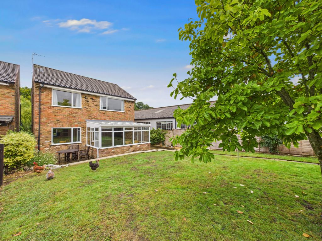 Property photo 1 of 15 Cam01354G0-Pr0587-Still022