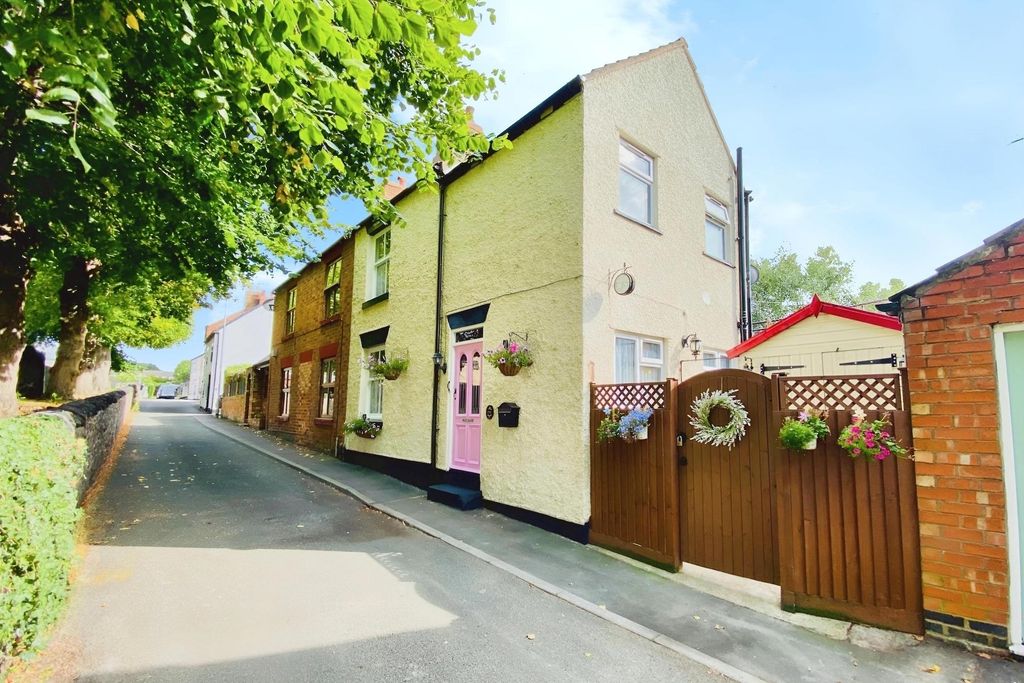 Property photo 1 of 22