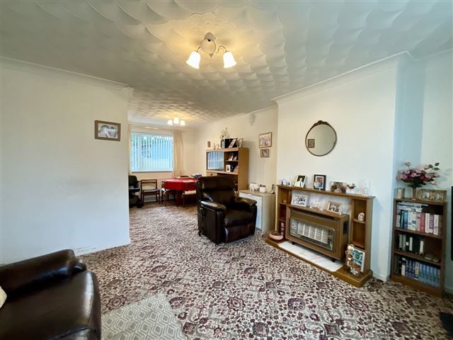 Property photo 3 of 19 Lounge/Diner